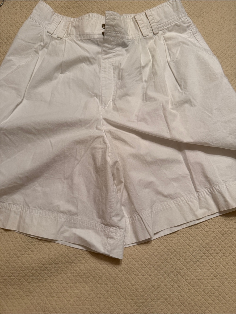 Chaus sport 100% cotton White Women's High-Waist Pleated Shorts